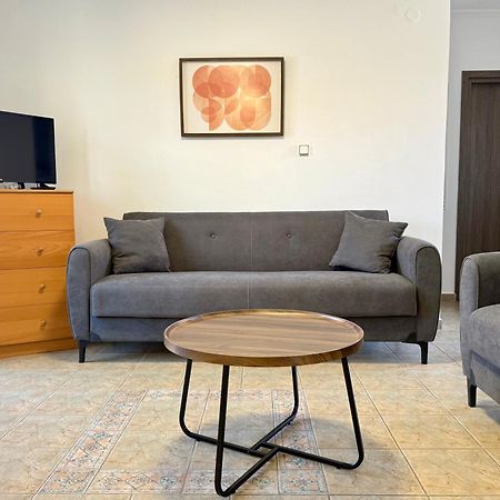 Emerald Seaside Apartment In Pefkohori 페프코초리 외부 사진