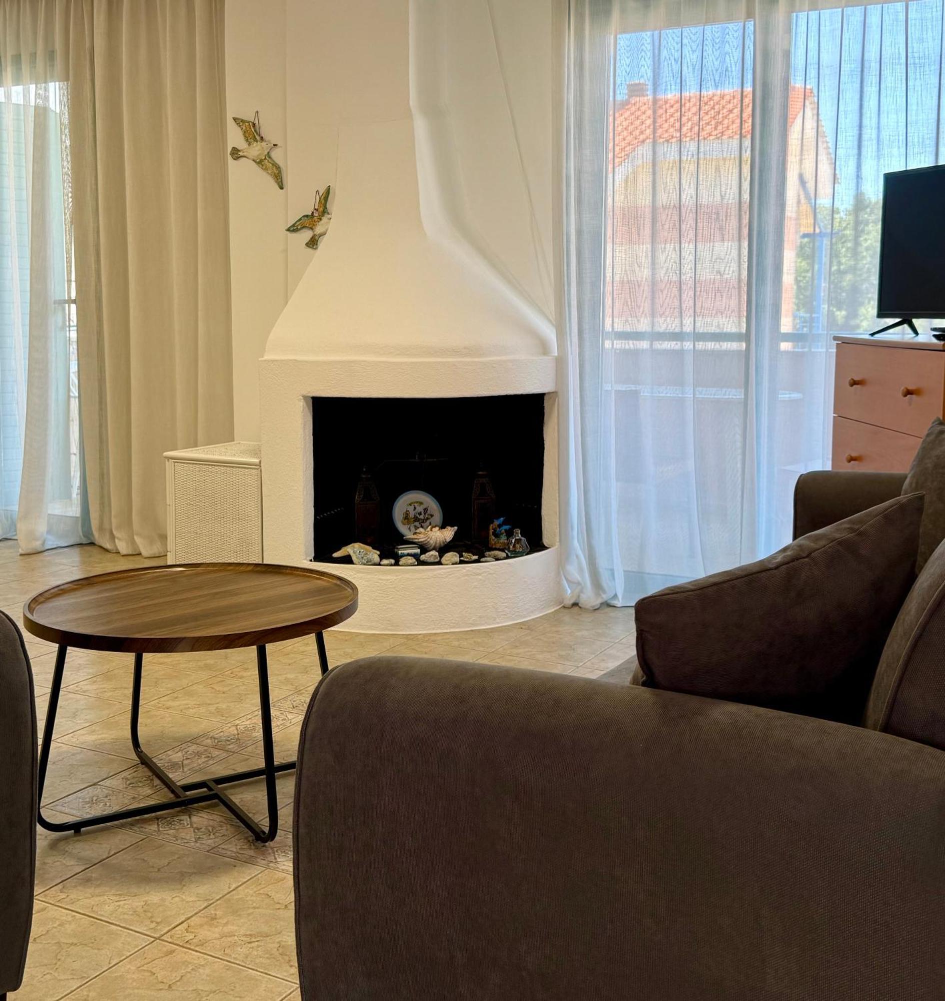 Emerald Seaside Apartment In Pefkohori 페프코초리 외부 사진